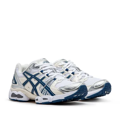 Asics WMNS Gel-Nimbus 9 (Creme / Navy)