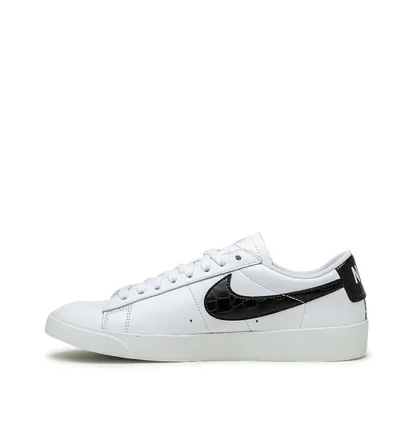 Nike WMNS Blazer Low (Weiß / Schwarz)