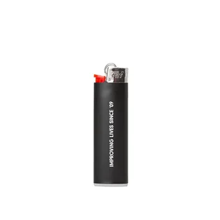 Allike Lighter ''Improving Lives Since '09'' (Schwarz)