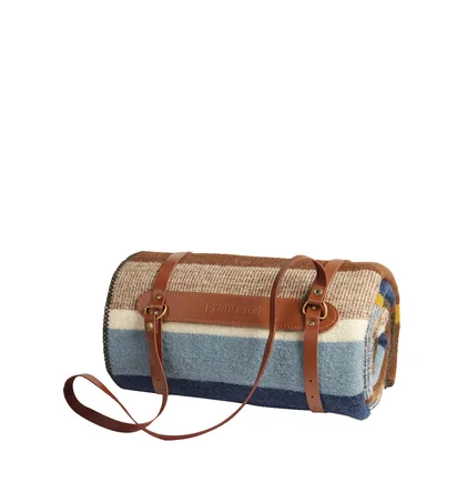 Pendleton Bridger Wool Throw with Carrier (Multi)