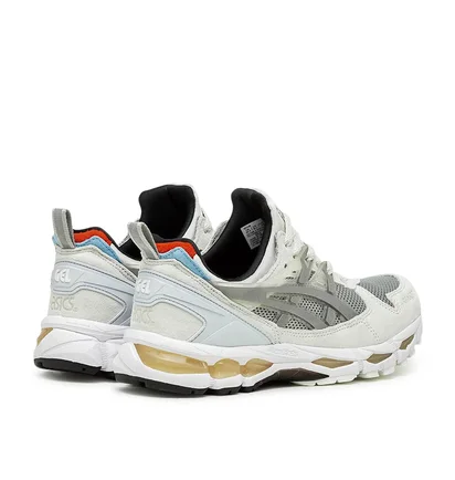 Asics x Awake NY GEL-KAYANO TRAINER 21 (Grau / Silber)