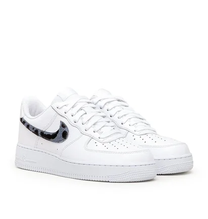 Nike Air Force 1 LV8 (Weiß / Schwarz)