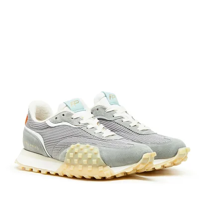Filling Pieces Crease Runner (Grau / Weiß)