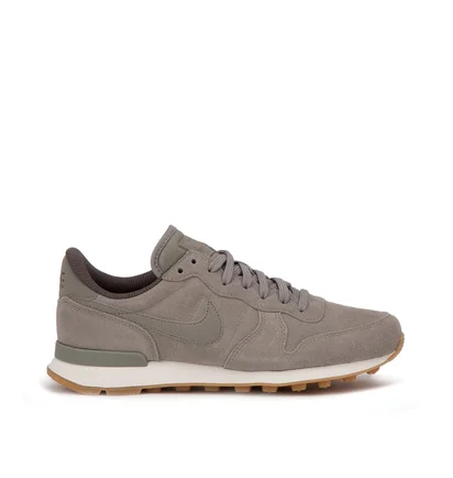 Nike WMNS Internationalist SE (Khaki)